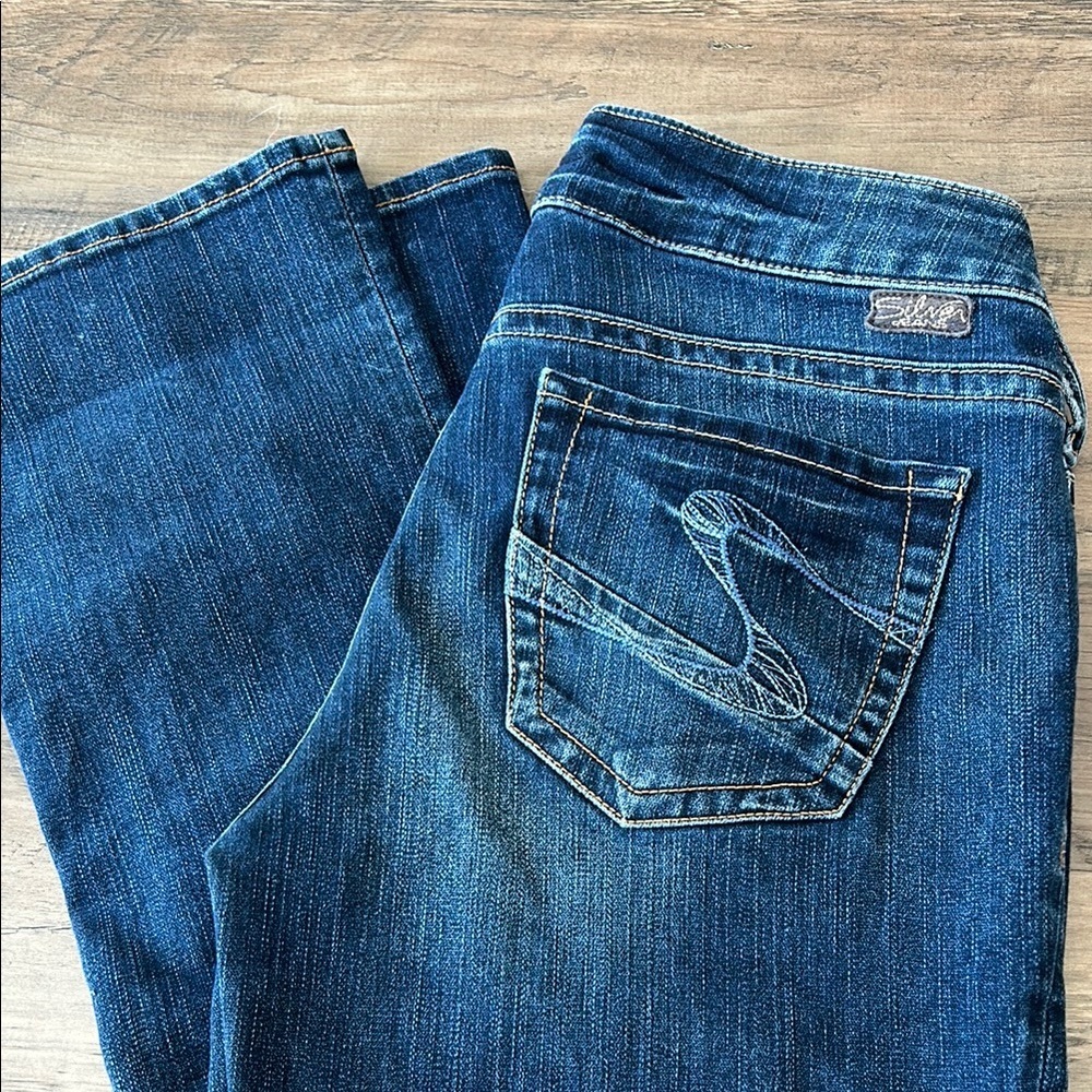 Stylish Silver Jeans Suki Capri size 28
